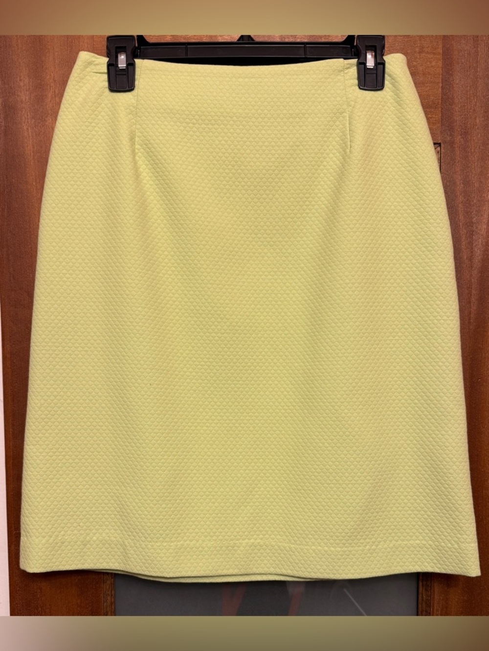 J. McLaughlin Women’s Bright Lime Green Quilted Design Lined Pencil Skirt -8